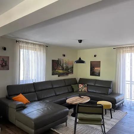 Villa Bagrem - With Private Pool In Nature Banja Luka